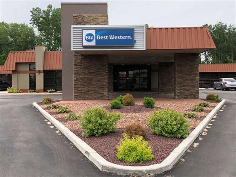 BEST WESTERN GATEWAY ADIRONDACK INN $126 ($̶1̶5̶4̶).